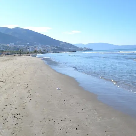 Seaview Gateway 2 Bedrooms Apartment & Garage Vlore Exterior photo