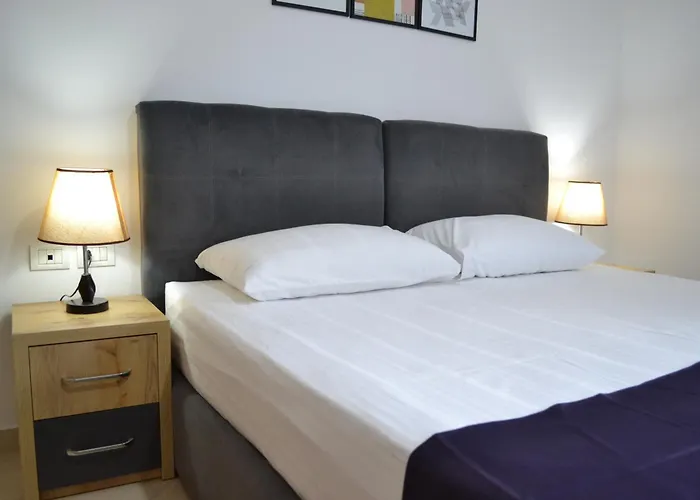 Seaview Gateway 2 Bedrooms Apartment & Garage